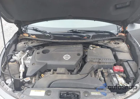 2015 Nissan Altima 2.5 S из США, поврежденный, VIN 1N4AL3AP8FN878754